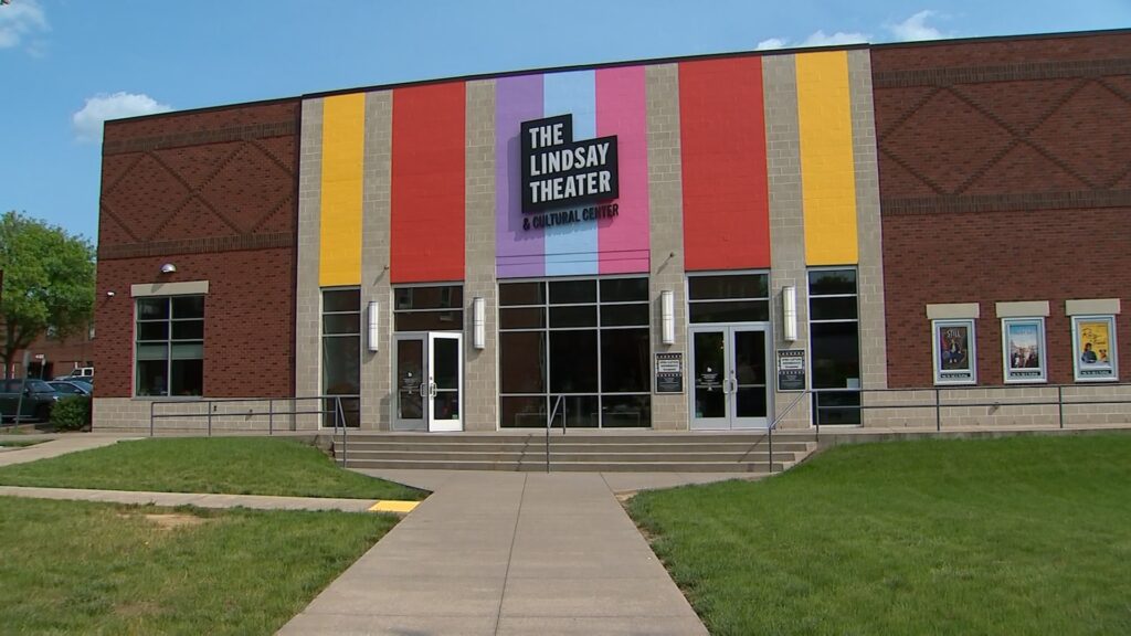 exterior photo of the Lindsay Theater